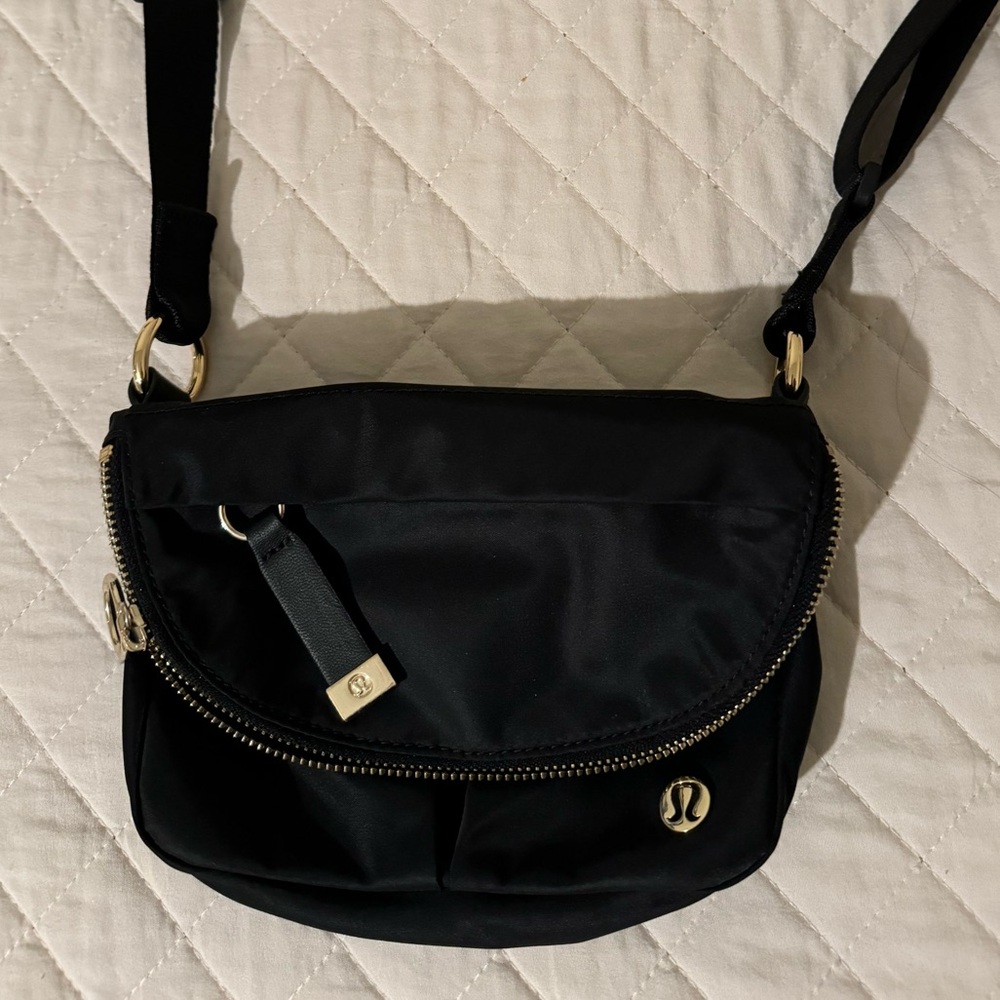 Lululemon all night festival bag